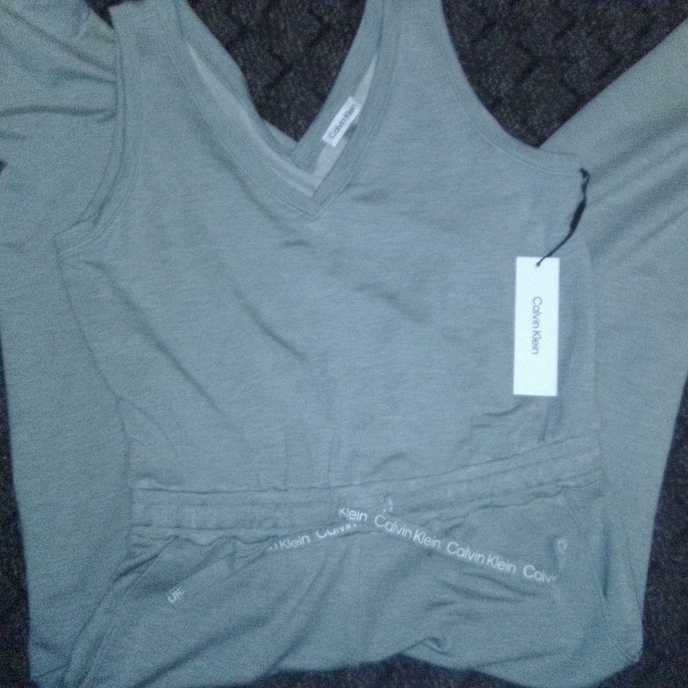 Calvin Klein Sleeveless pant jumpsuit size medium